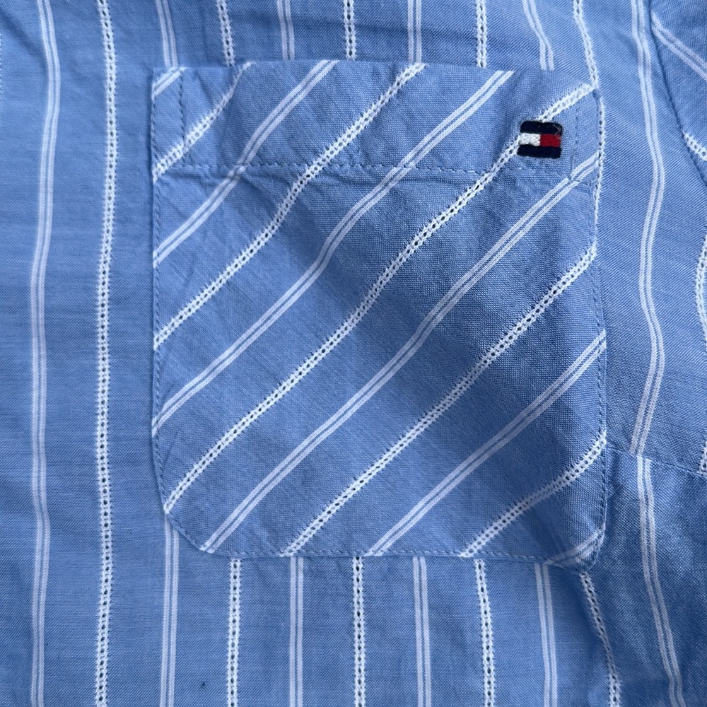 Tommy Hilfiger Shortsleeve buttonup shirt light blue w white stripes petite S - Picture 2 of 5